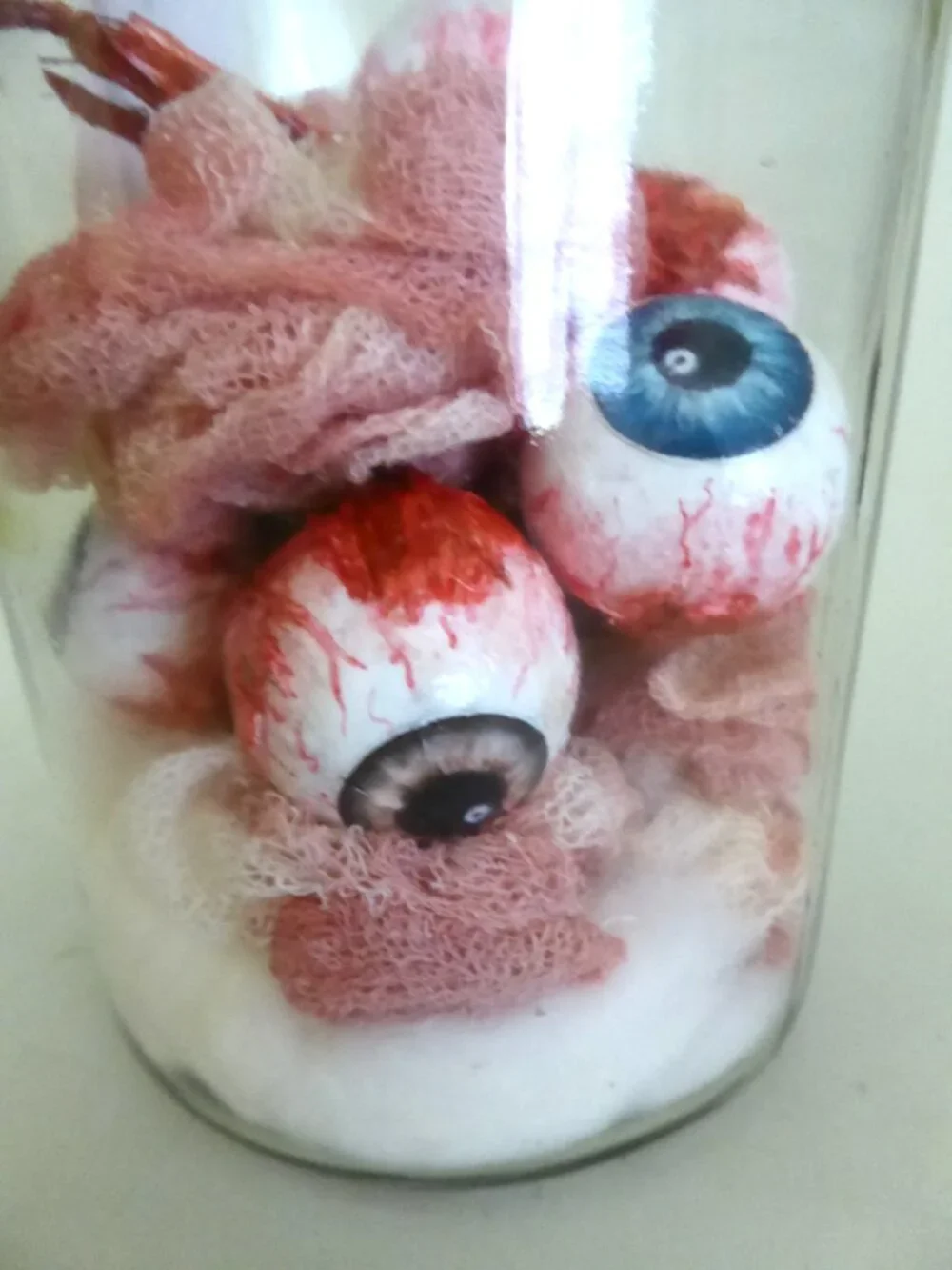 NEW 8” HALLOWEEN REALISTIC BLOODY EYEBALLS GLASS CORK STOPPER JAR ODDITY PROP
